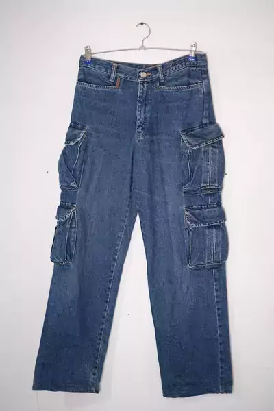 Винтажные джинсы в стиле Y2K