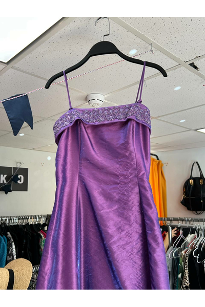 Платье лиловое