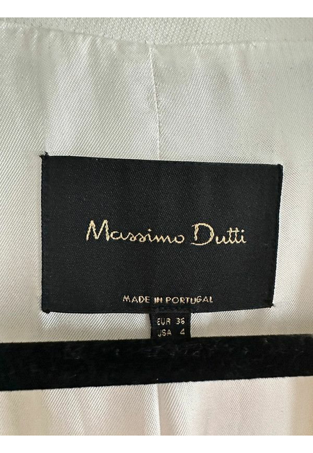Белый блейзер Massimo Dutti