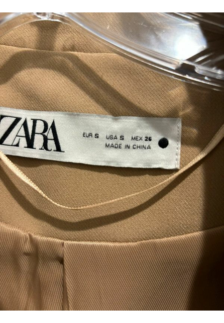 Оригинальный жилет Zara
