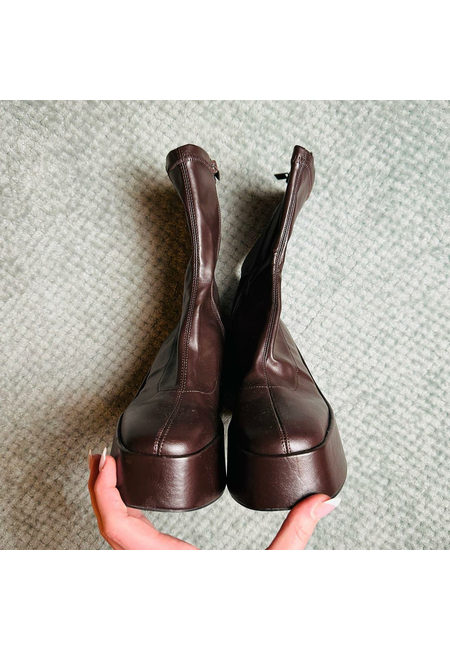 Женские коричневые ботинки Zara