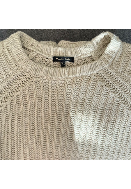 Женский кремовый свитер Massimo Dutti