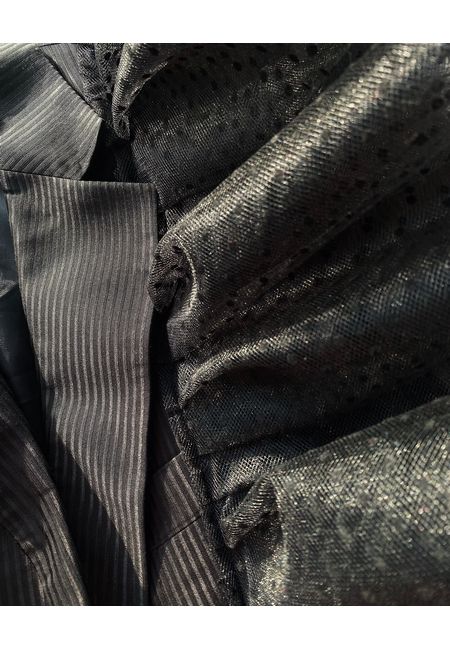 Приталенный пиджак с воланами из сетки